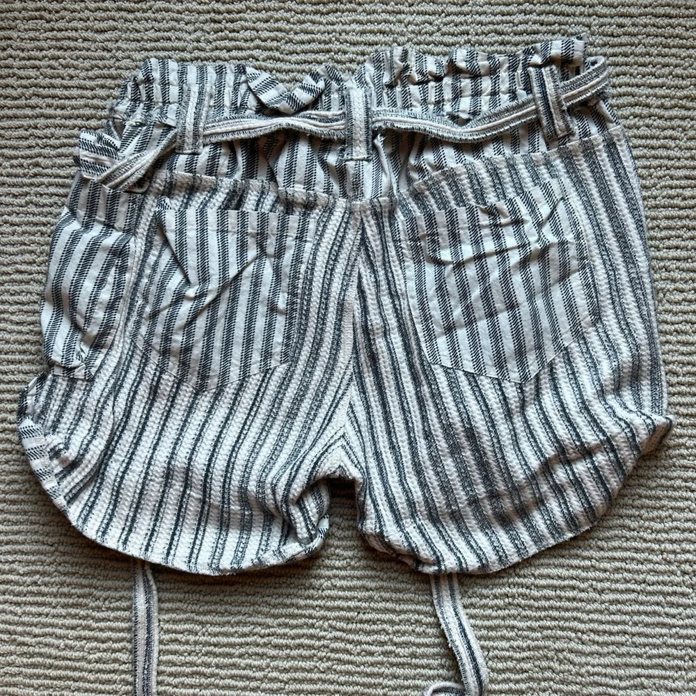 Free People Striped Gray Cargo Shorts - Picture 5 of 5